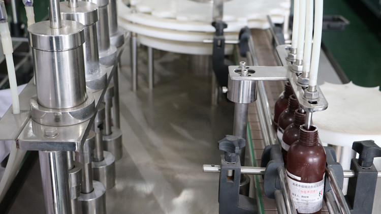 valmistamiseks 5 gallonit täitemasin kuuma vaha täitmise masin kotike veega täitmise tihendusmasin