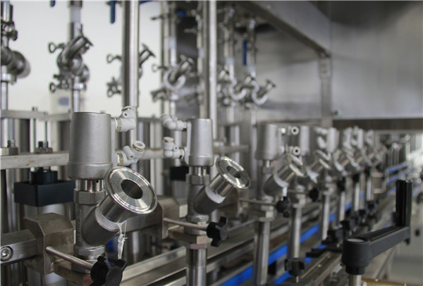 Kõrgjõudlusega söödava pudeliõli täitmismasin